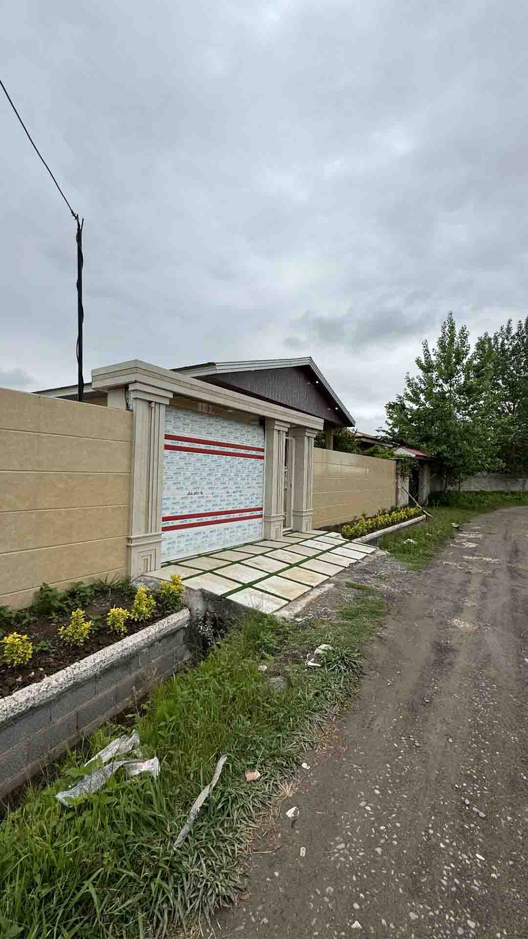 تصویر ویلا نوساز در دل طبیعت جنگلی