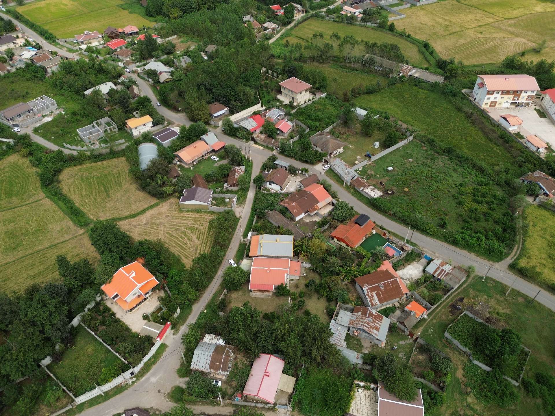 تصویر ویلا نوساز مرکز شهر خشکبیجار