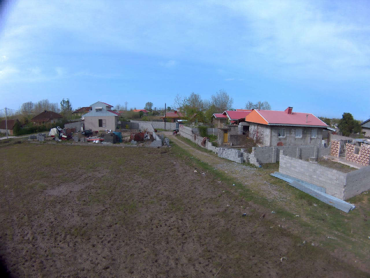 تصویر یک خانه تخریبی در گیلان