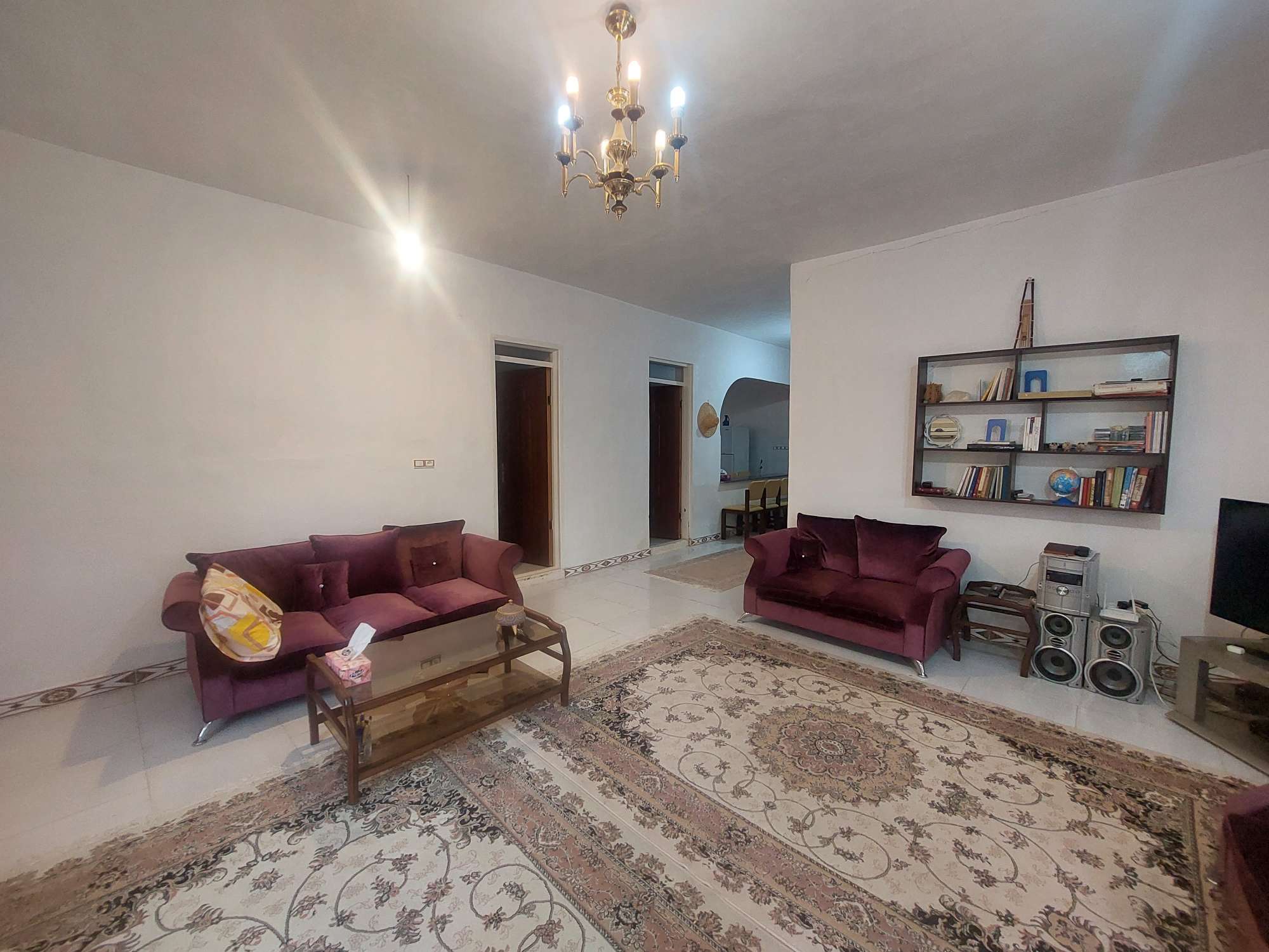 تصویر ویلا نوساز مرکز شهر خشکبیجار