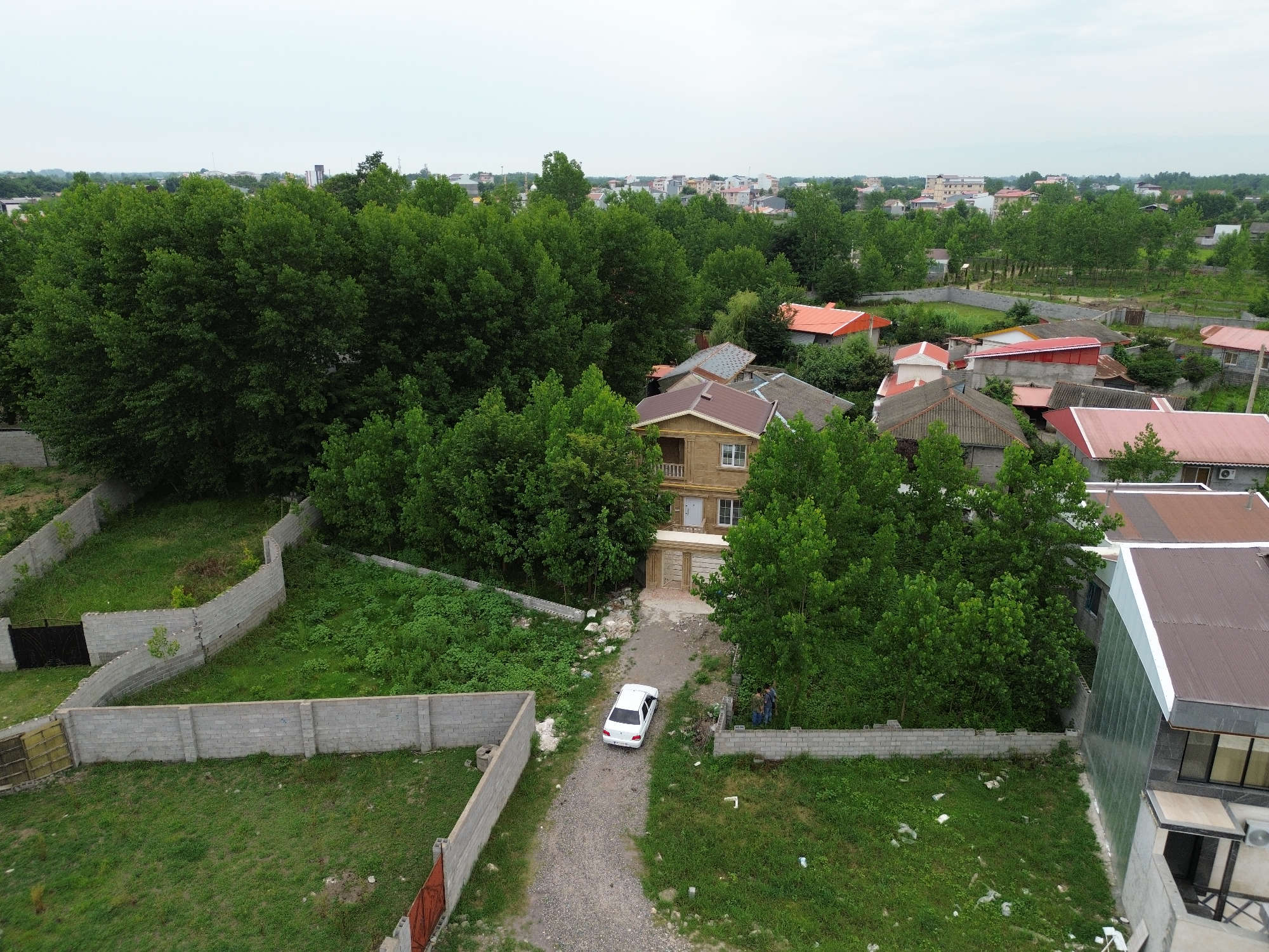 تصویر یک ویلای دوبلکس در لوکیشن شهری