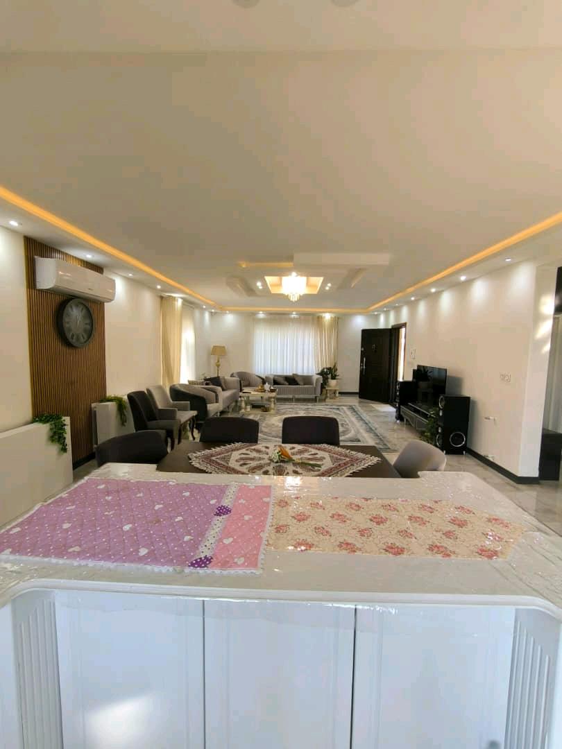 یک ویلای نوساز در مرکز شهر خشکبیجار