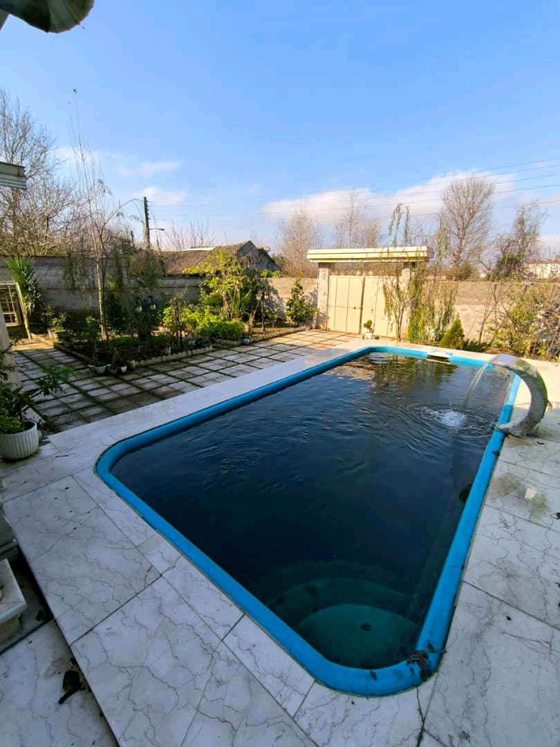 یک ویلای نوساز در مرکز شهر خشکبیجار