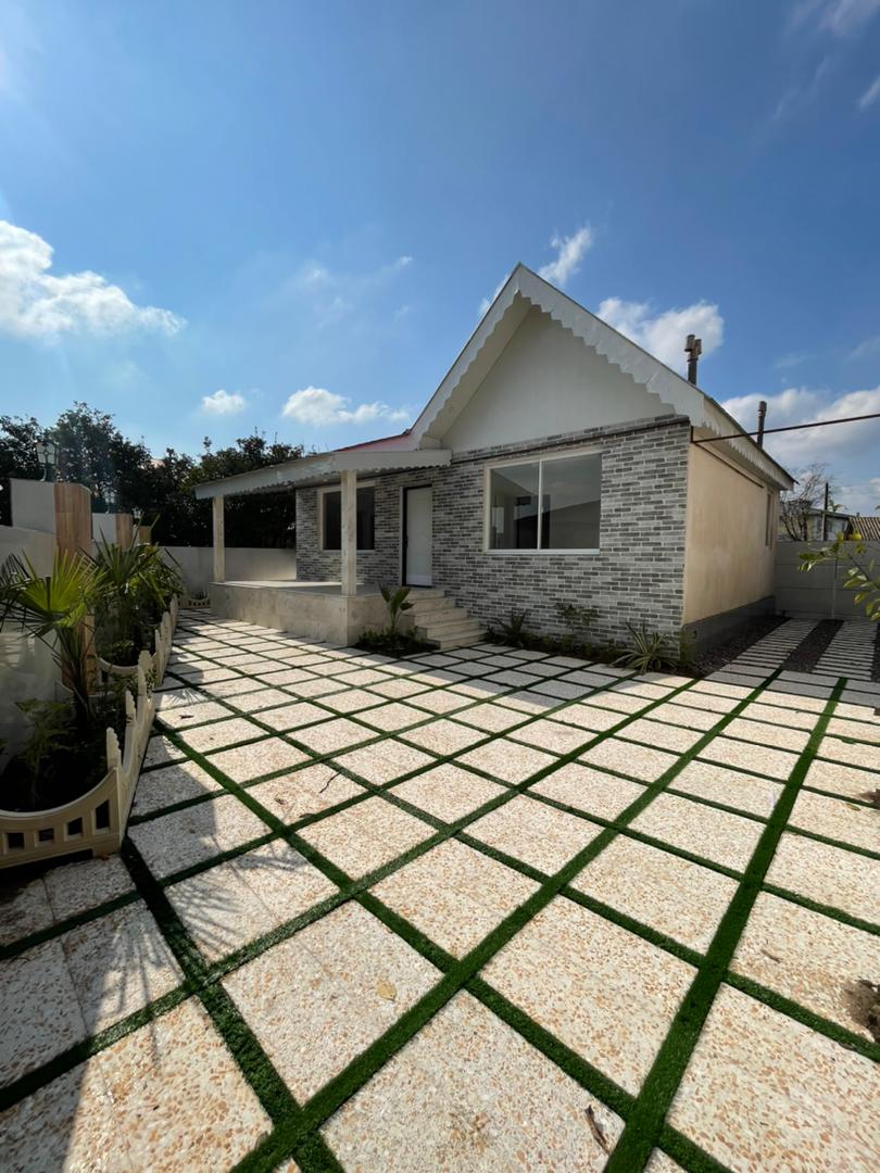 یک ویلای نوساز در روستا