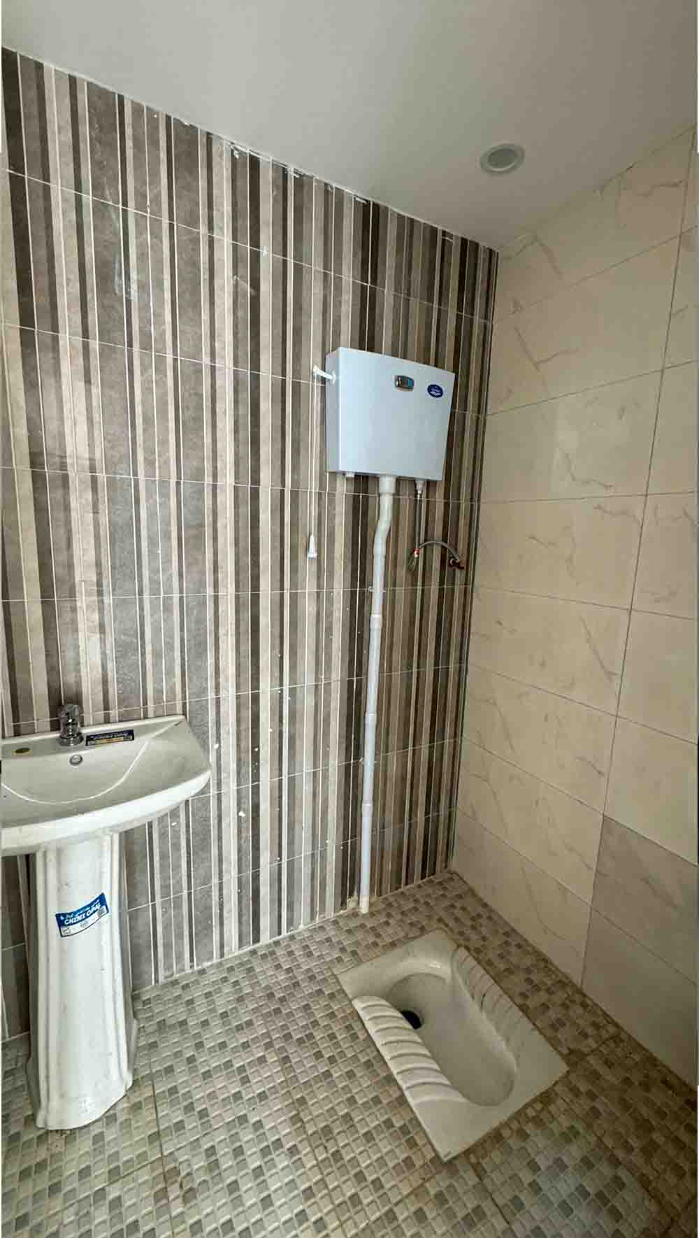 تصویر یه ویلای سفید نما مدرن فلت