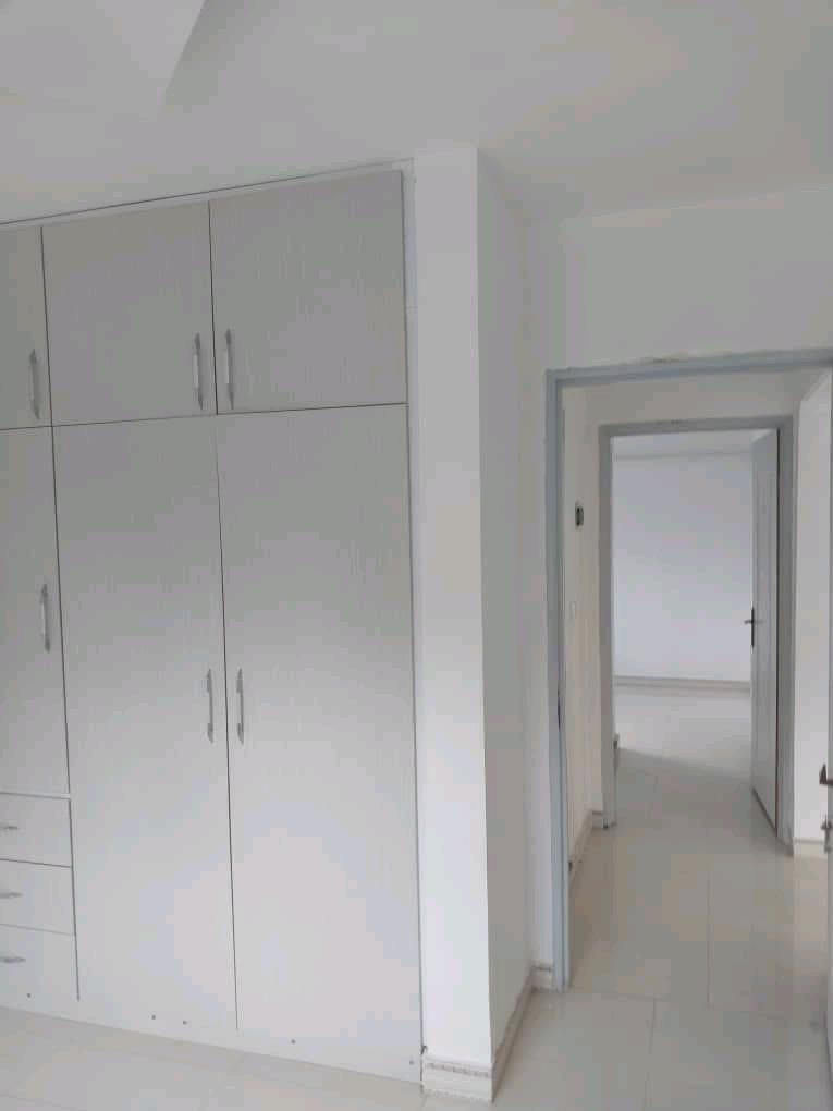 یک ویلای نوساز در مرکز شهر خشکبیجار