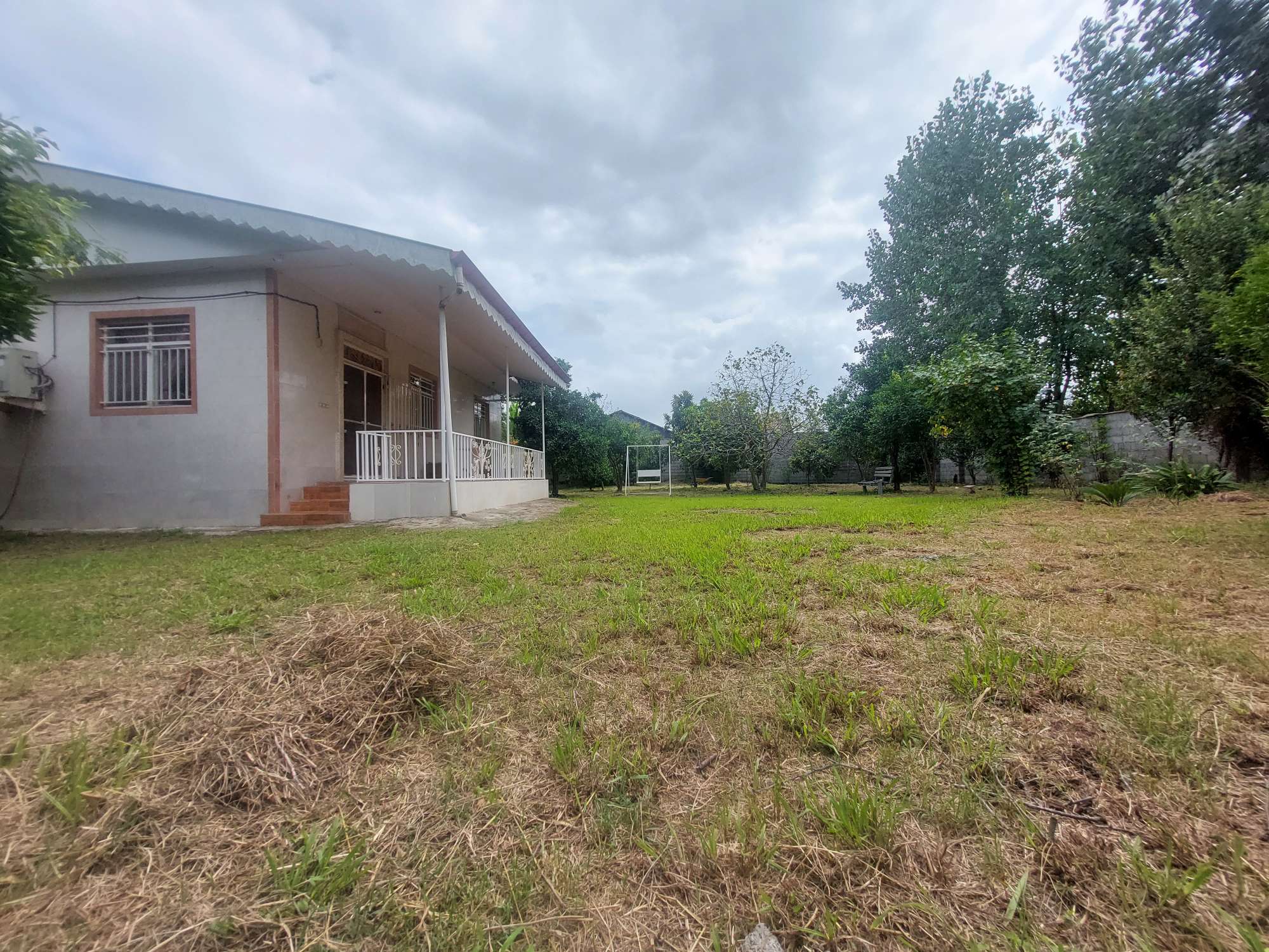 تصویر ویلا نوساز مرکز شهر خشکبیجار