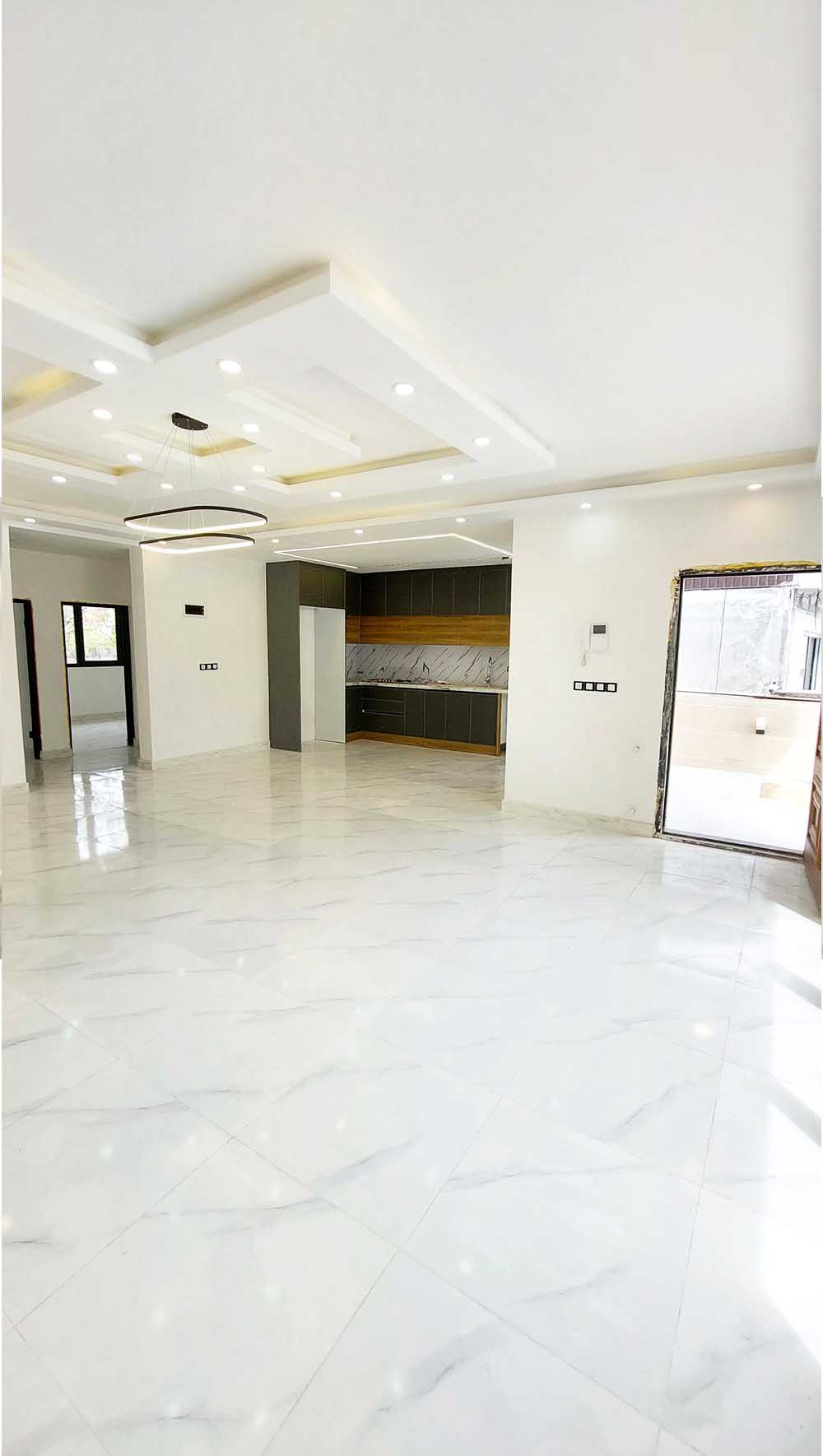 یک ویلای نوساز در مرکز شهر خشکبیجار