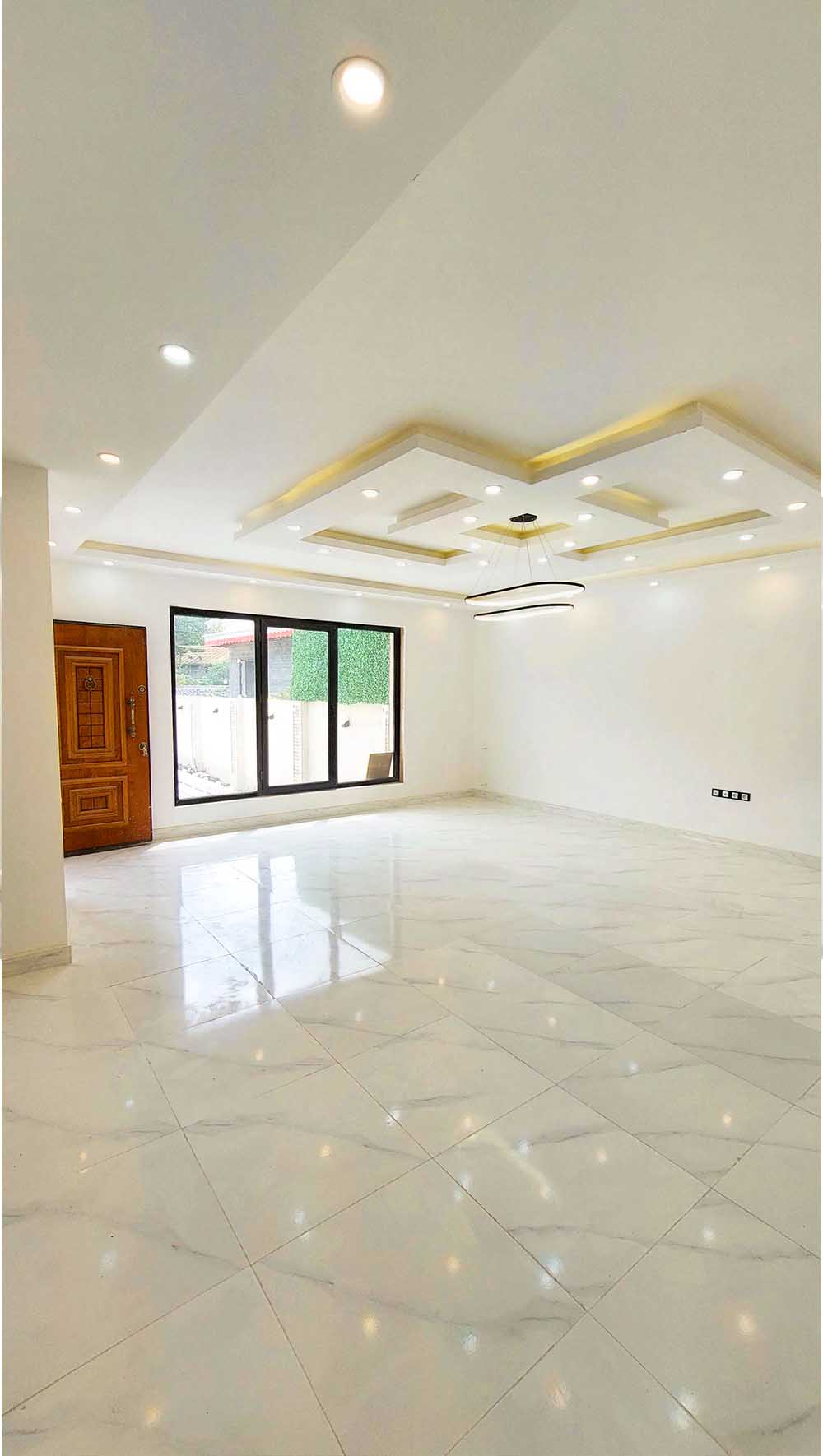 یک ویلای نوساز در مرکز شهر خشکبیجار