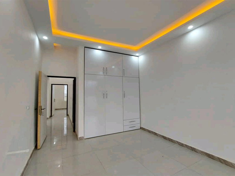 ویلاباغ نوساز نماسنگ محوطه سازی شده جنگلی