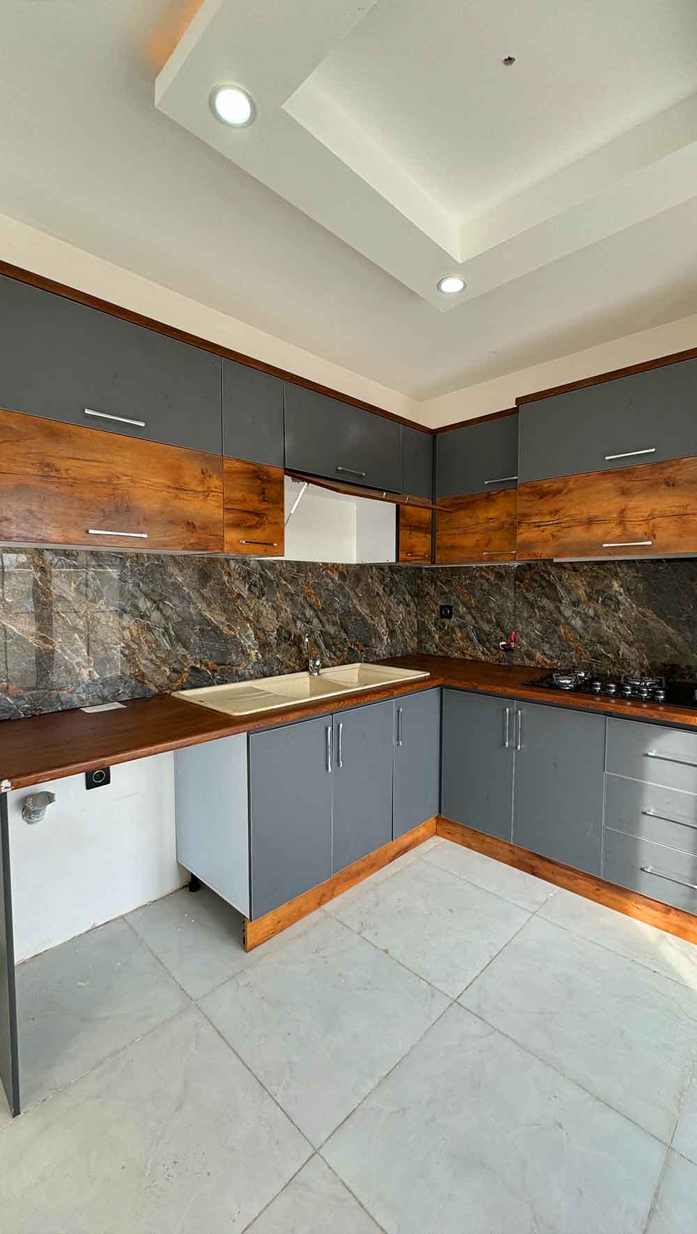 تصویر یه ویلای سفید نما مدرن فلت