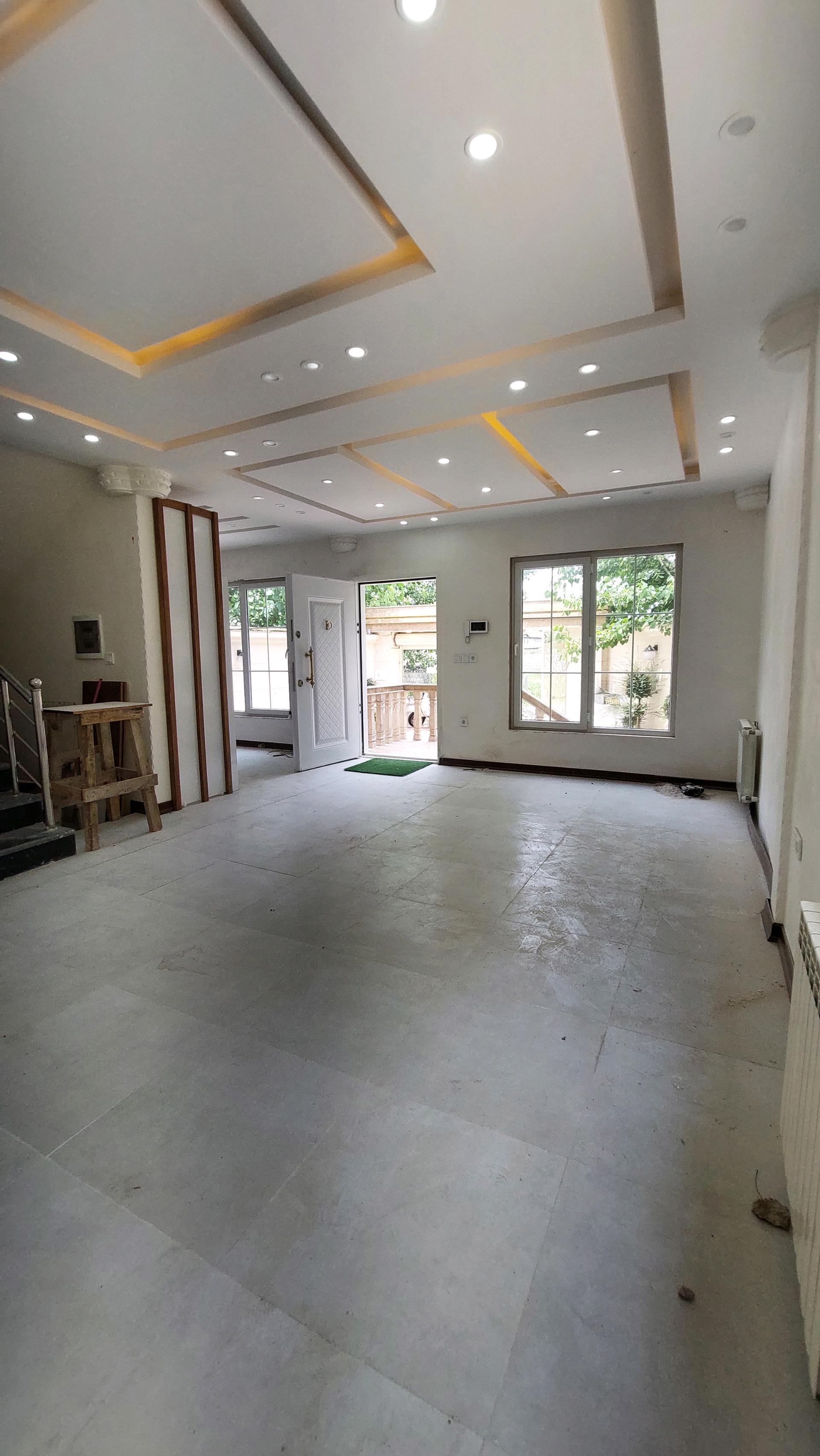 تصویر یک ویلای دوبلکس در لوکیشن شهری