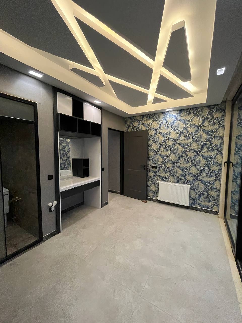 یک ویلای نوساز در مرکز شهر خشکبیجار