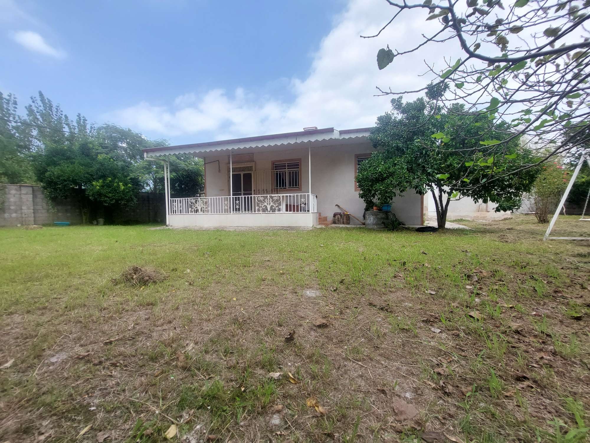 تصویر ویلا نوساز مرکز شهر خشکبیجار